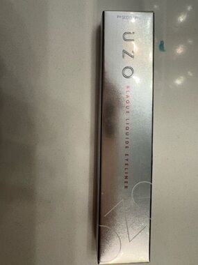 UZO Blaque Liquid Eyeliner